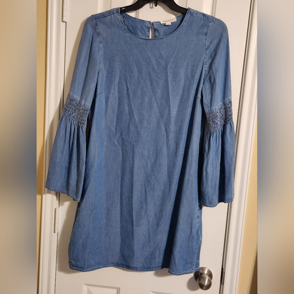 Beach Lunch Lounge Blue Chambray Shift Jean Dress medium Lyocell Bell Sleeve